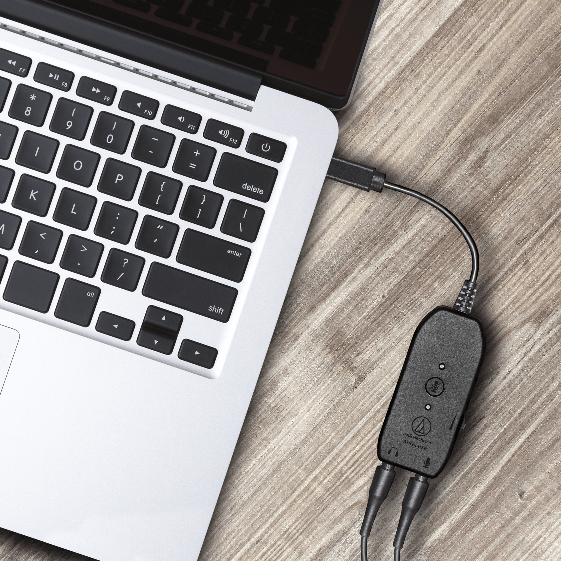 Audio Technica ATR2x - 3.5 mm to USB Digital Audio Adapter, connected to laptop Art et Son