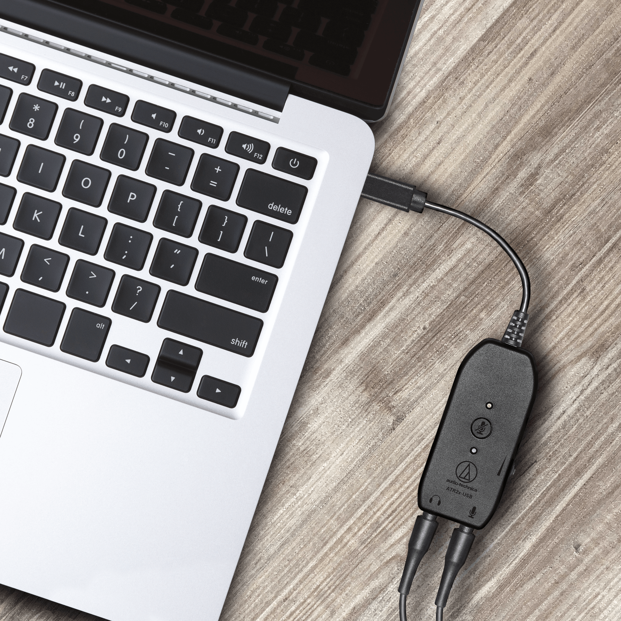 Audio Technica ATR2x - 3.5 mm to USB Digital Audio Adapter, connected to laptop Art et Son