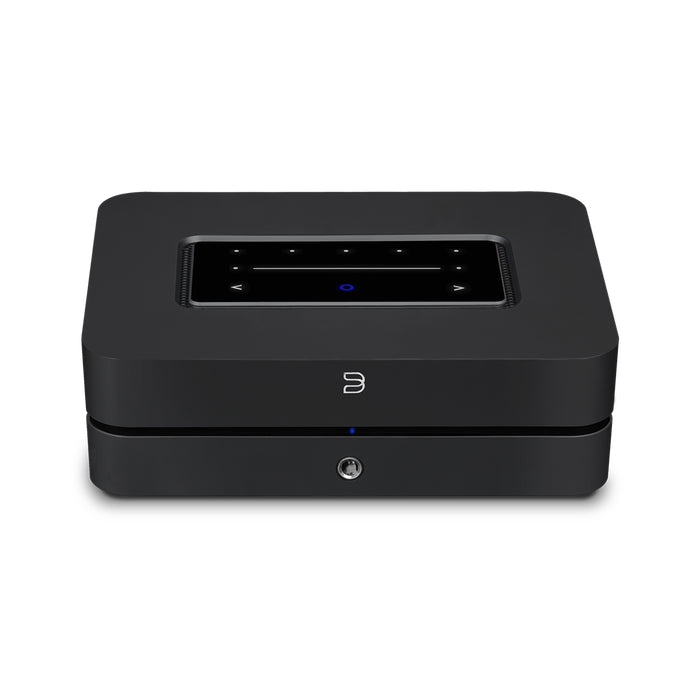 Bluesound POWERNODE Multi-Room Music Streaming Amplifier (2025 Edition), black, front view, Art et Son