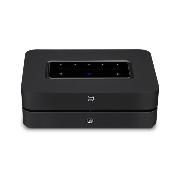 Bluesound POWERNODE Wireless Multi-Room Music Streaming Amplifier (2025 Model), black, front view, Art et Son