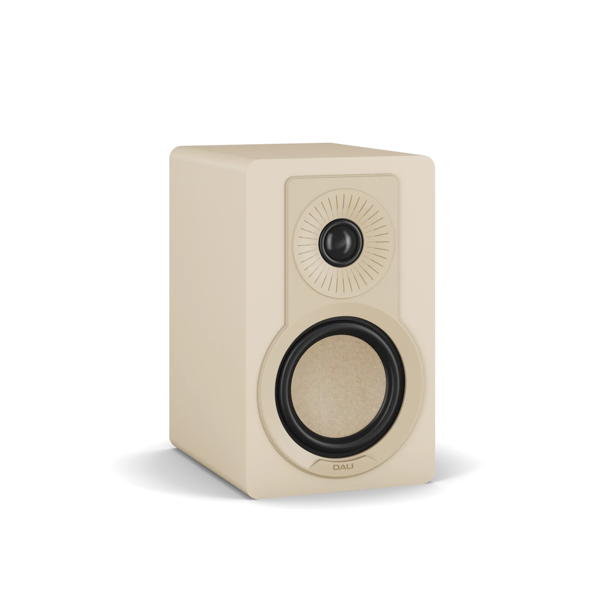 DALI-KUPID_bookshelf speaker, Caramel White colour_front, Art et Son