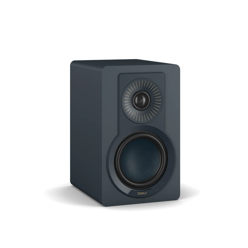 DALI-KUPID_bookshelf speaker, Chilly Blue colour_front, Art et Son