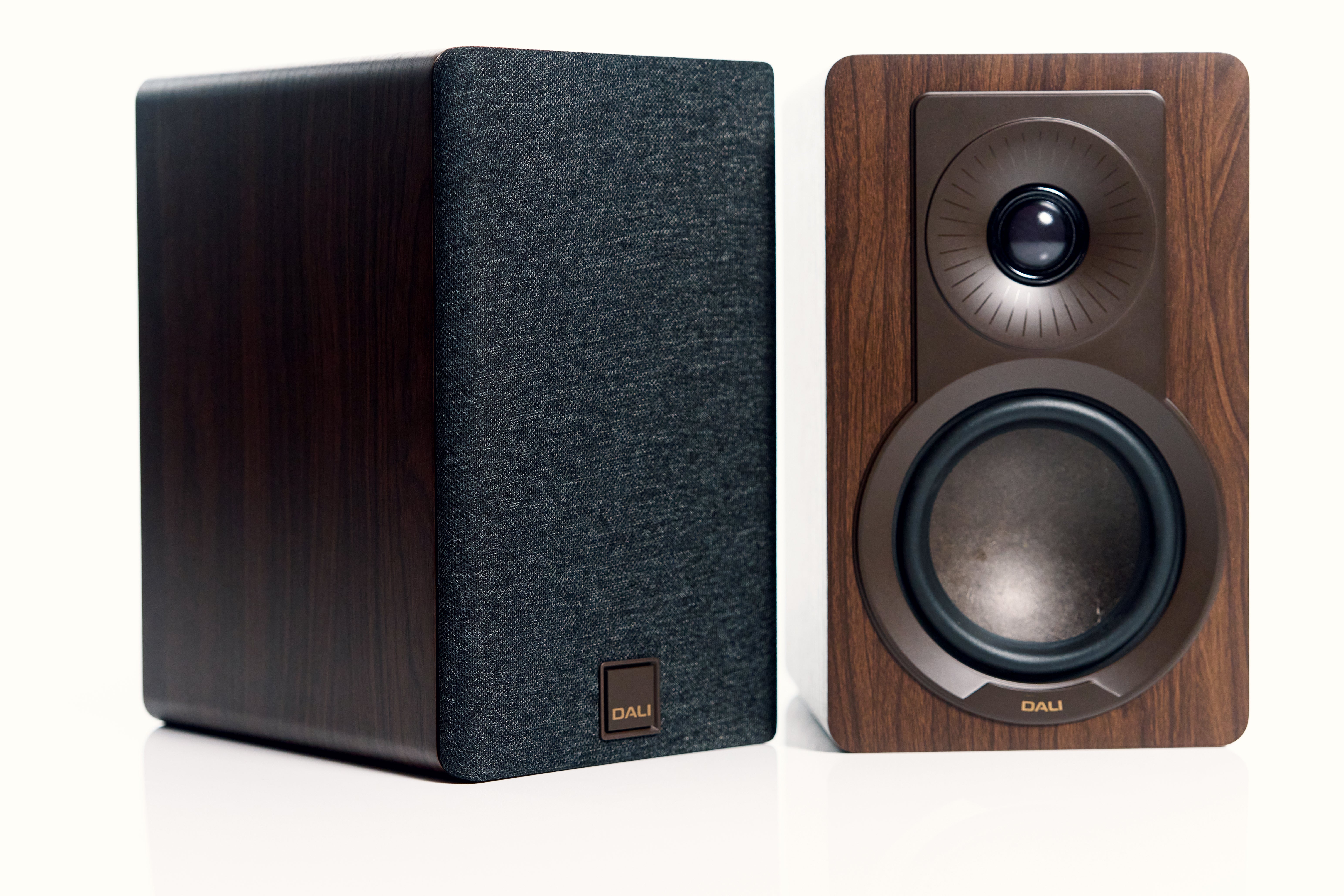 New - Dali KUPID Bookshelf Loudspeaker (pr) - Canada