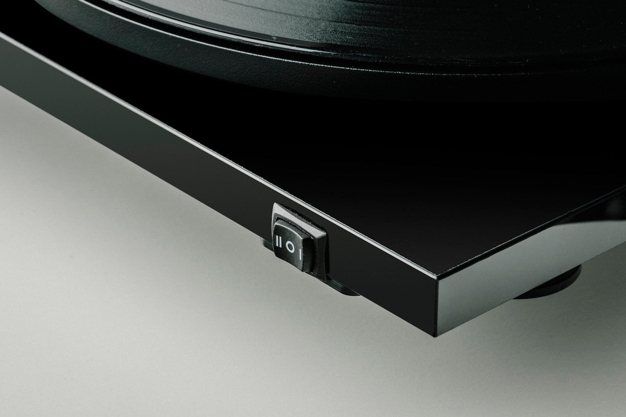Pro-Ject E1.2 Turntable (Pick it MM E Cartridge)