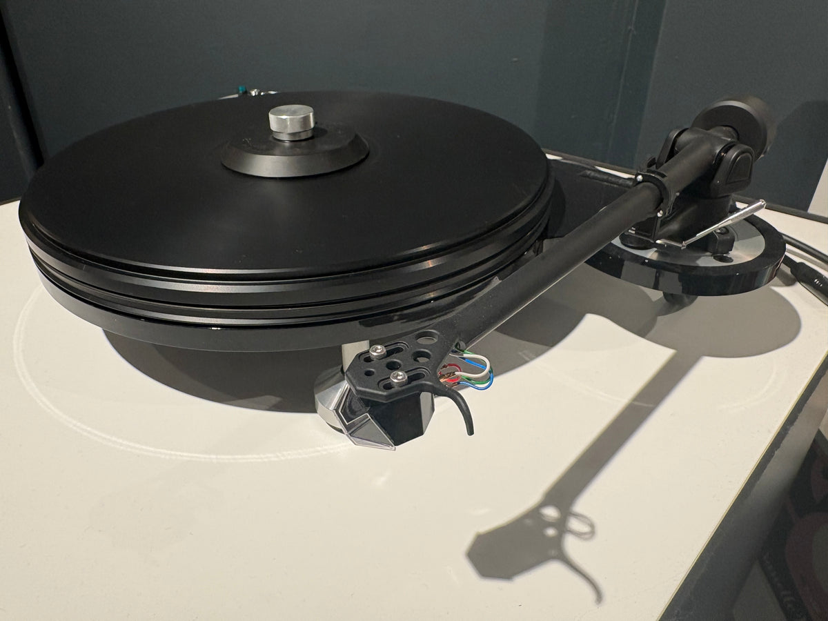 Michell TecnoDec "Full Package" Turntable (Floor Model)