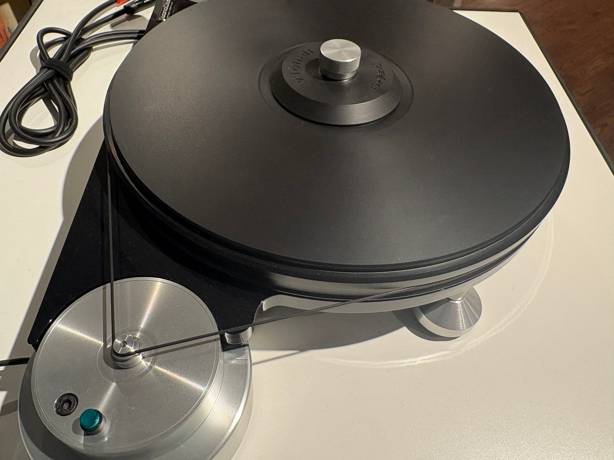 Michell TecnoDec "Full Package" Turntable (Floor Model)