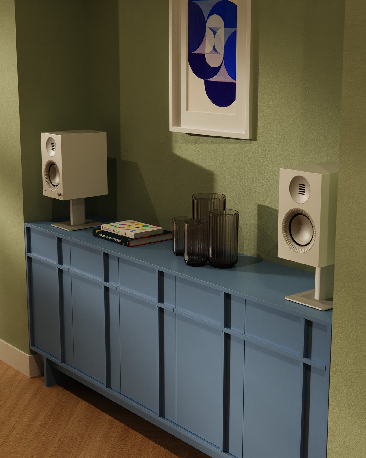 Kanto TUK G2 Powered Bookshelf Speakers, gloss butter in situ, Art et Son