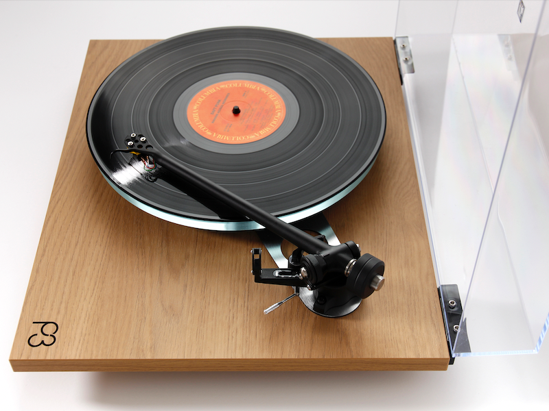 Rega Planar 3 Turntable