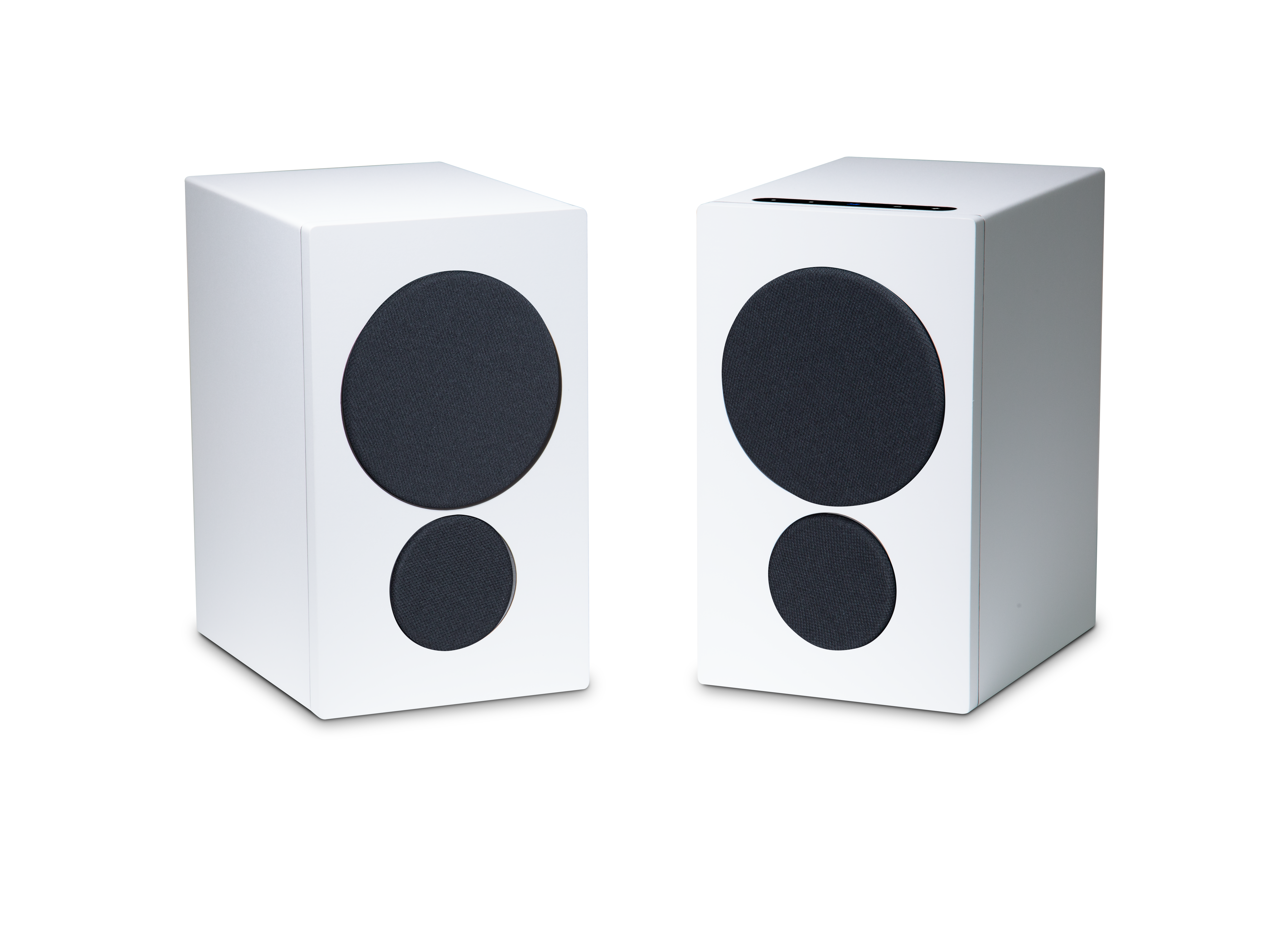 PSB-iQ1-Front-Above-white-with-grille-art-et-son