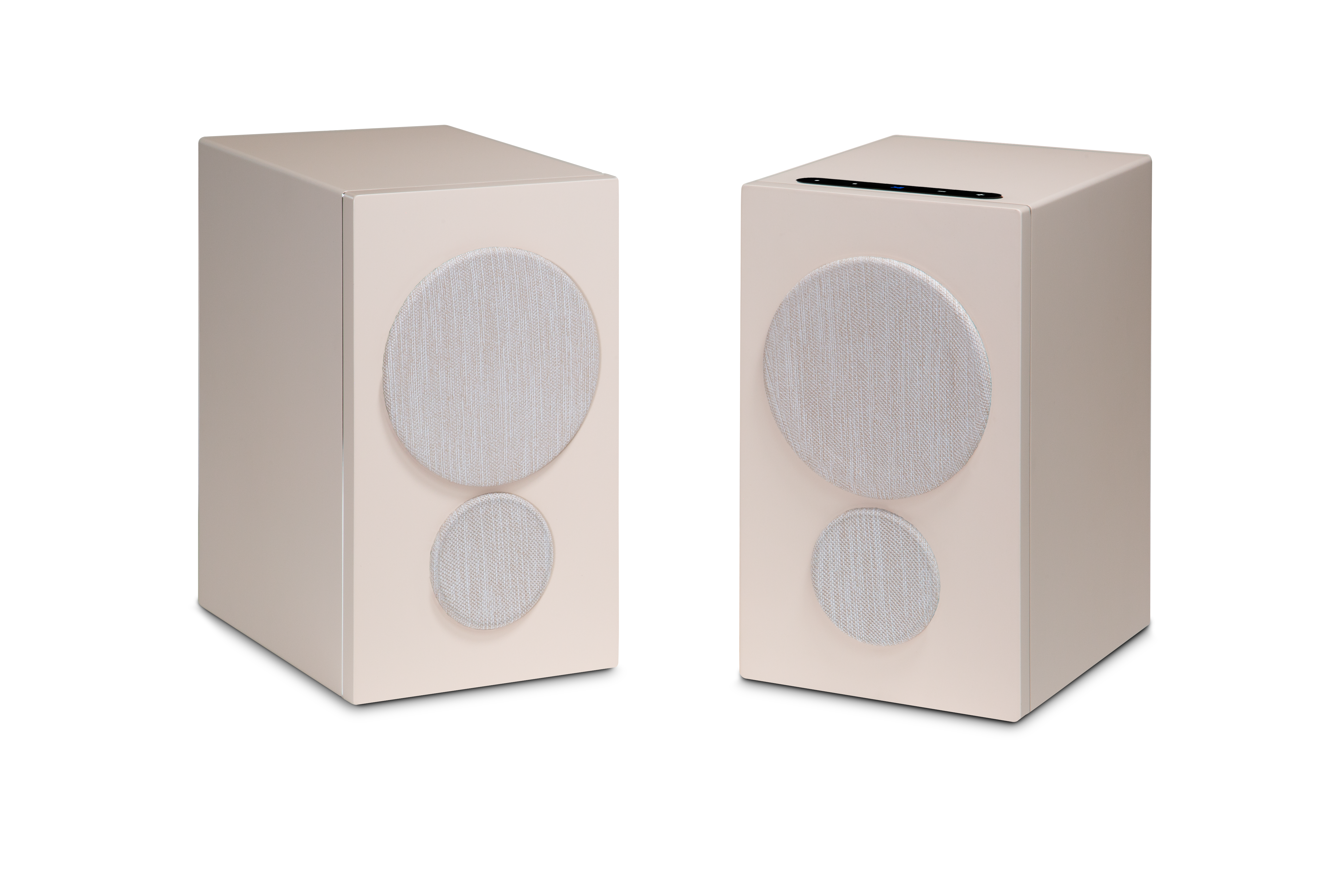 PSB-iQ2-Front-Above-beige-with-grille-art-et-son