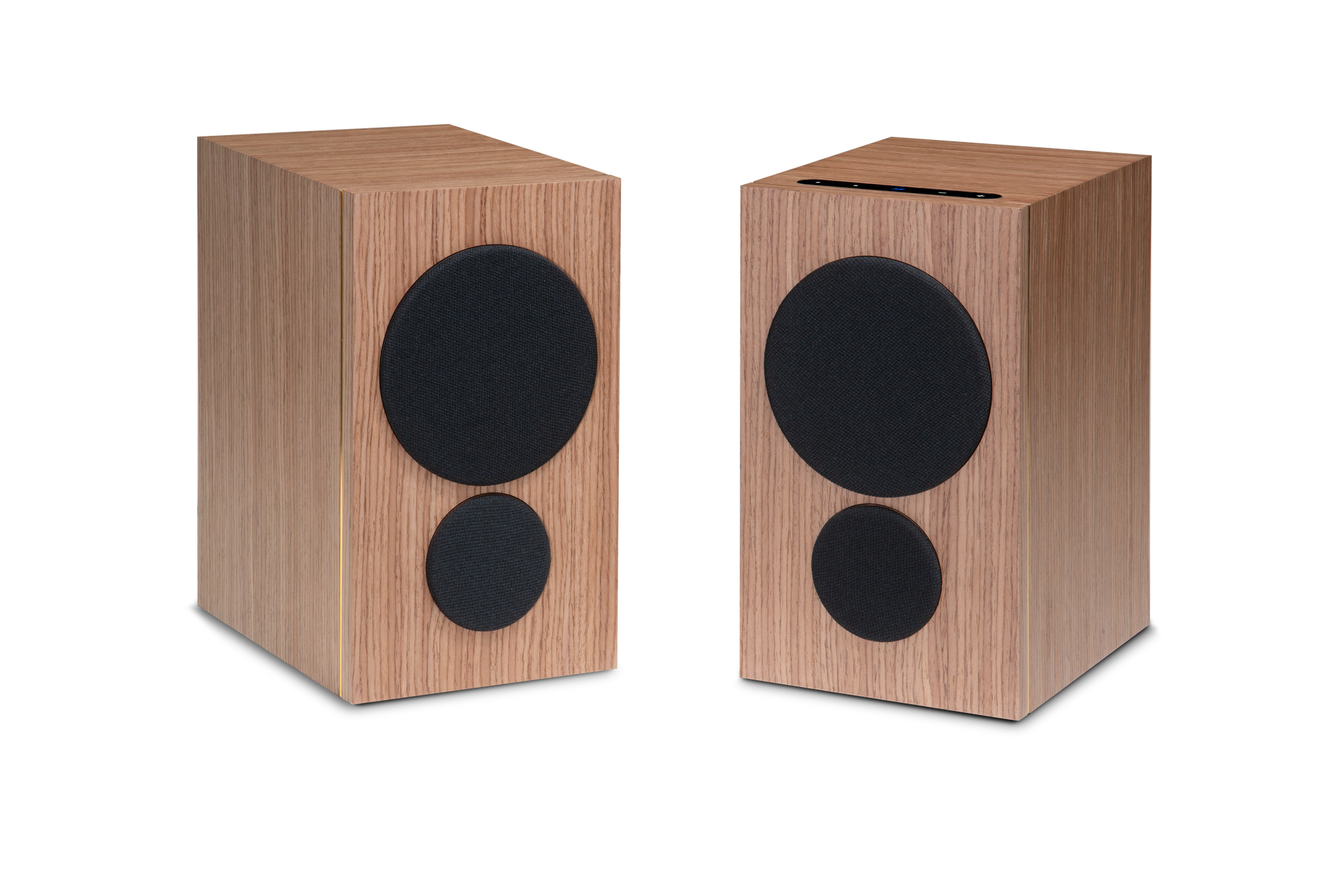 PSB-iQ2-Front-Above-walnut-with-grille-art-et-son