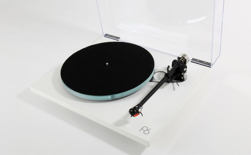 Rega Planar 6 Turntable (with Neo MK2 Power Supply)