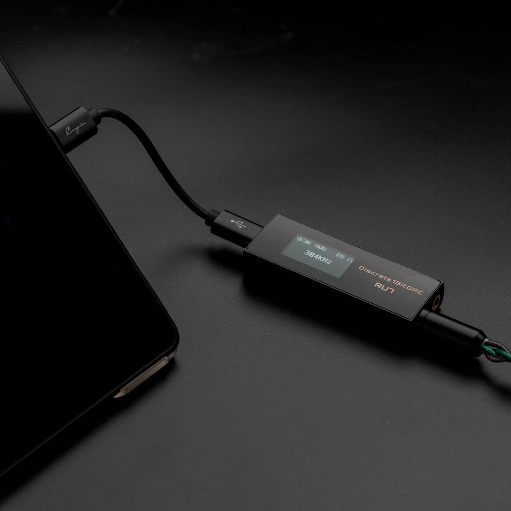 Cayin RU7 : DAC et amplificateur pour casque avec réseau de résistances 1 bit et clé USB