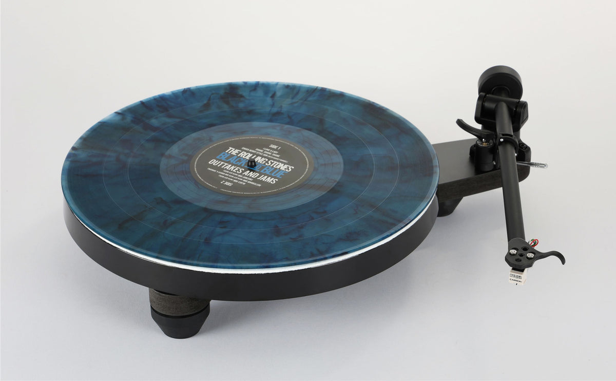 Rega Replay, top view, no dust cover, Art et Son