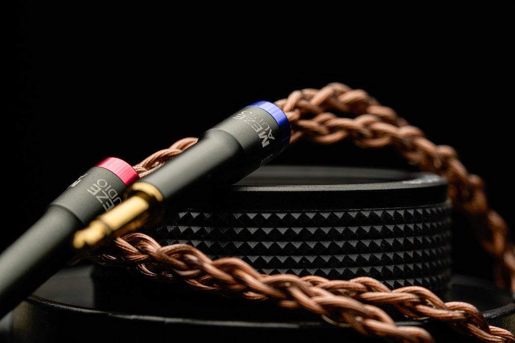 meze-Mono_3.5_mm_Copper_Premium_cable-detail1-art-et-son