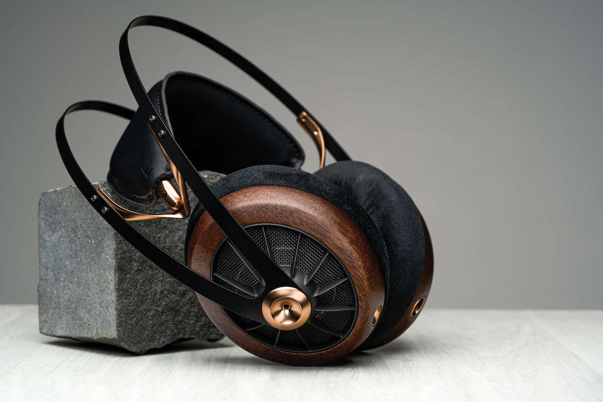 The first dynamic open-back headphone from Meze Audio, 109 PRO is a demonstration of our commitment to go beyond the faithful reproduction of sound to deliver pure emotion.
