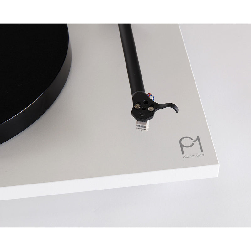 Rega Planar 1 platine vinyle, blanc mat close up