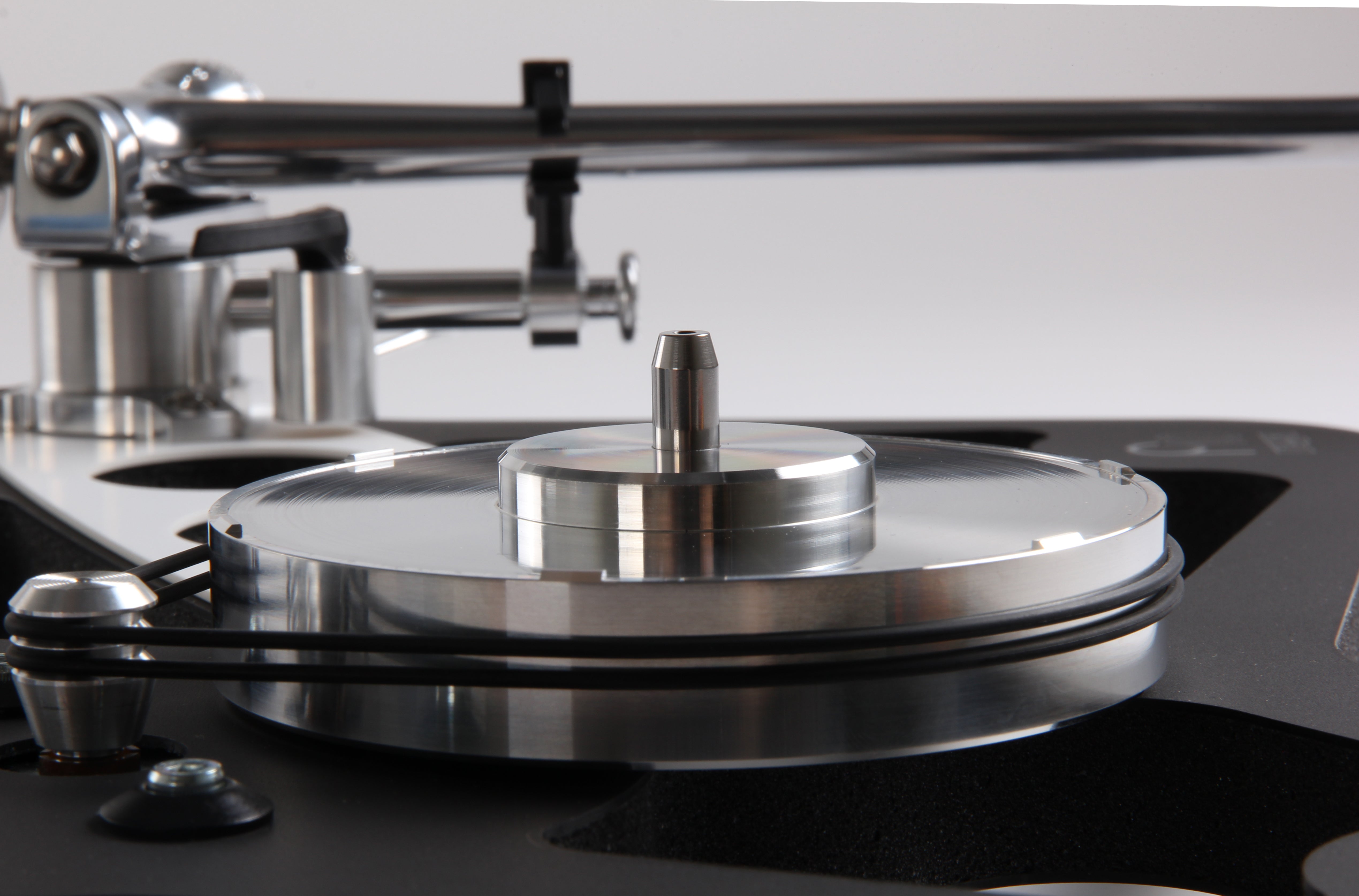 Rega Planar 10 Turntable