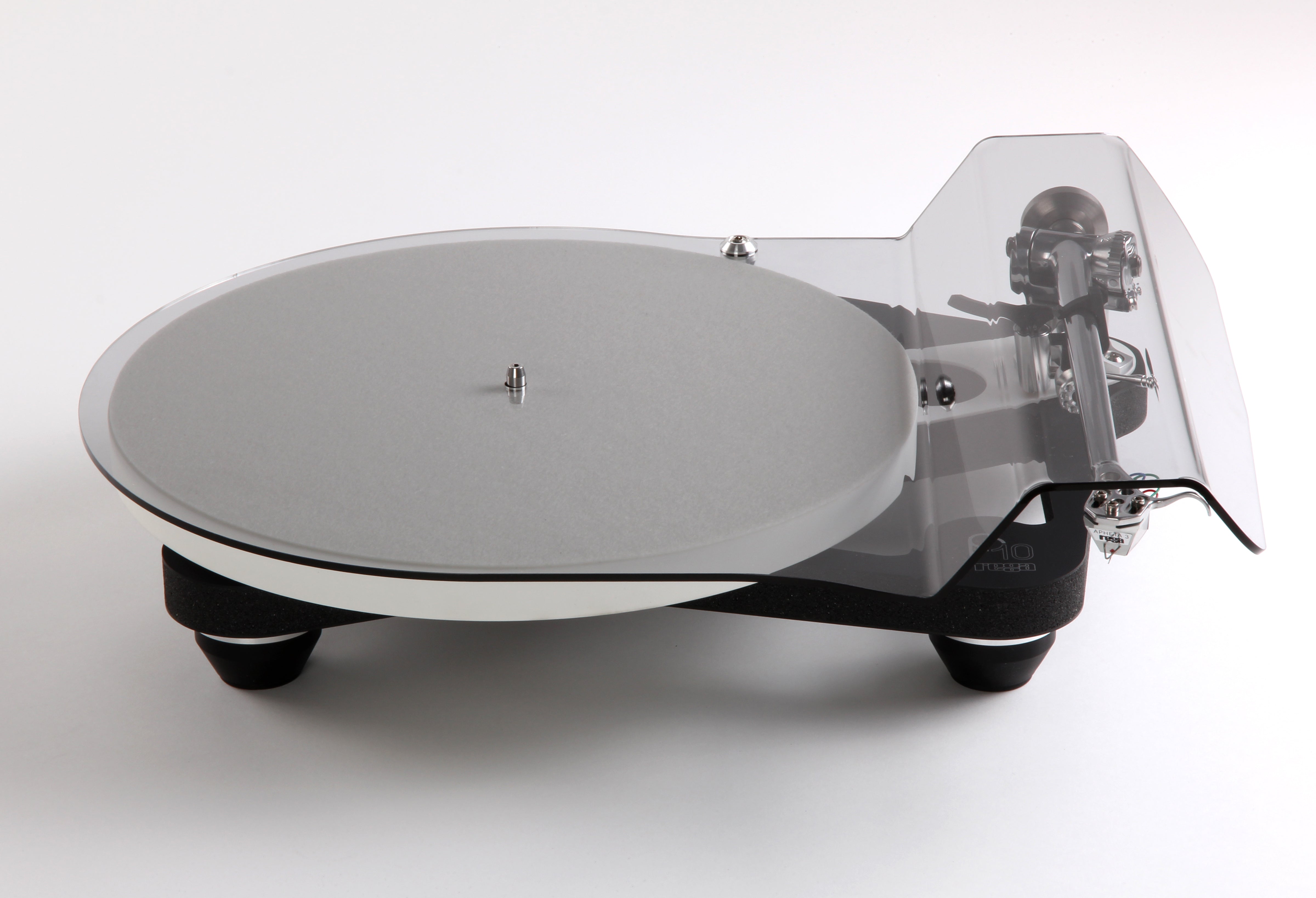 Rega Planar 10 Turntable