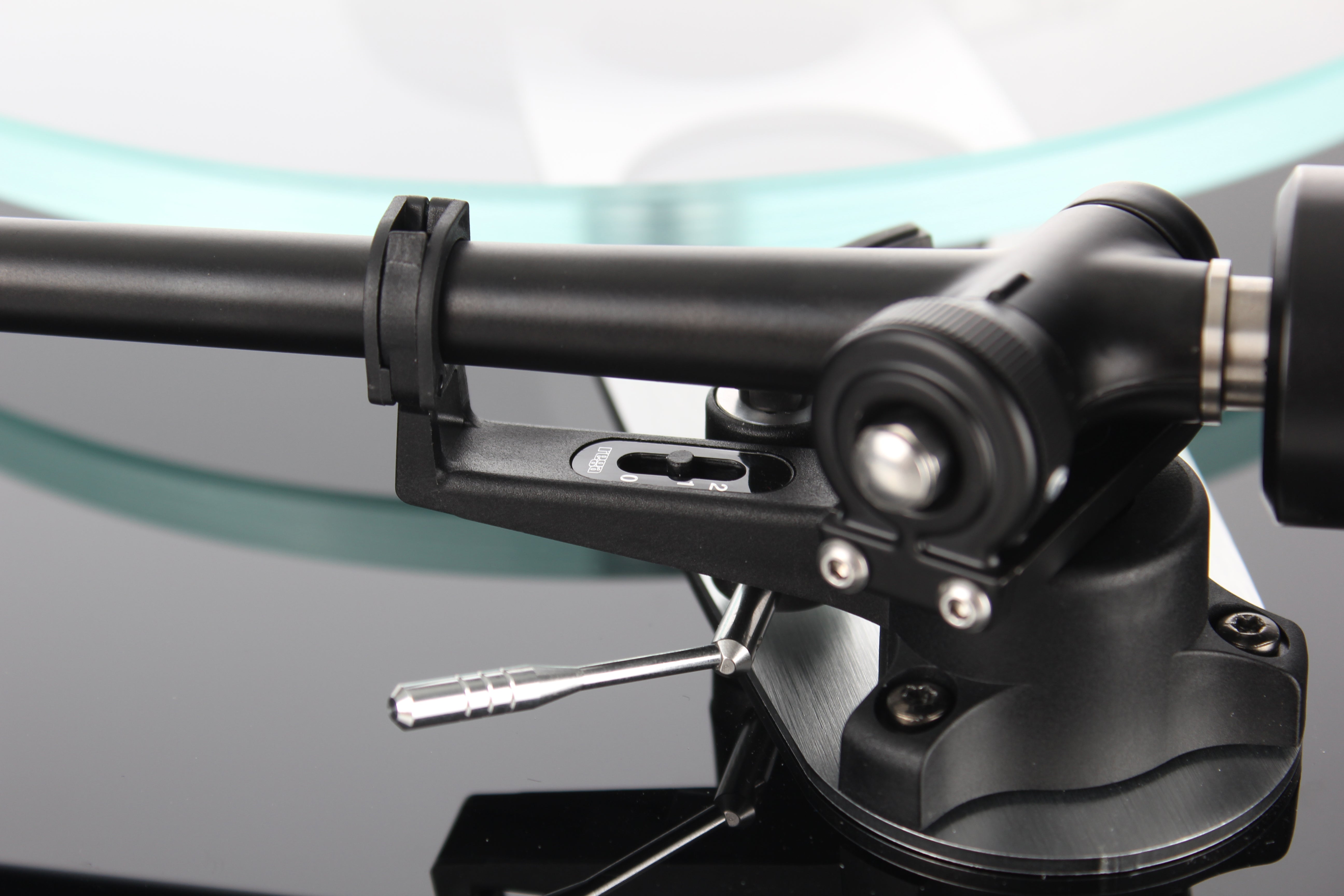 Rega tonearm RB330