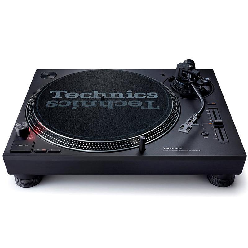 Le Technics SL-1200MK7 (noir, SL-1200MK7-PS) est le tout dernier modèle de l'emblématique Technics DJ platine vinyle.