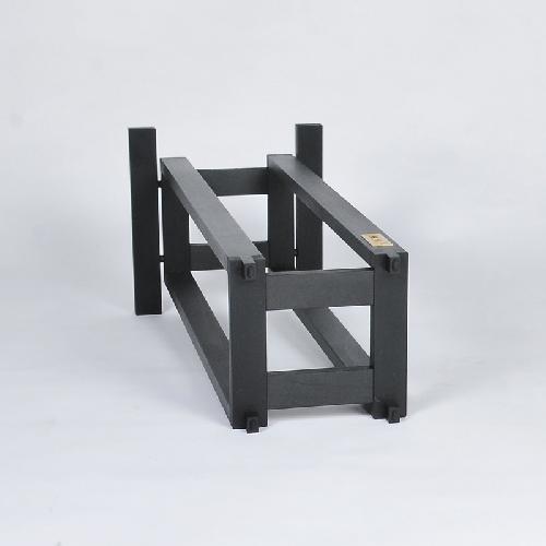 TonTrager Reference Harbeth stands. are manufactured to the highest precision. Specially selected high quality raw materials are used wood from FSC-certified local forests. On a TonTräger, the Harbeth speakers grow to new heights. Available at Art et Son.