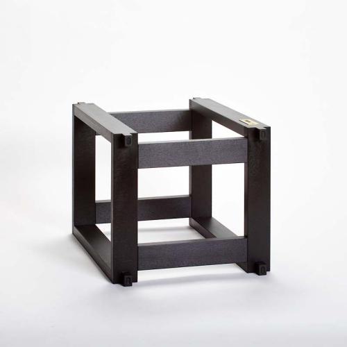 TonTrager Reference Stands are manufactured to the highest precision. Specially selected high quality raw materials are used wood from FSC-certified local forests. On a TonTräger, the Harbeth speakers grow to new heights. Available at Art et Son.