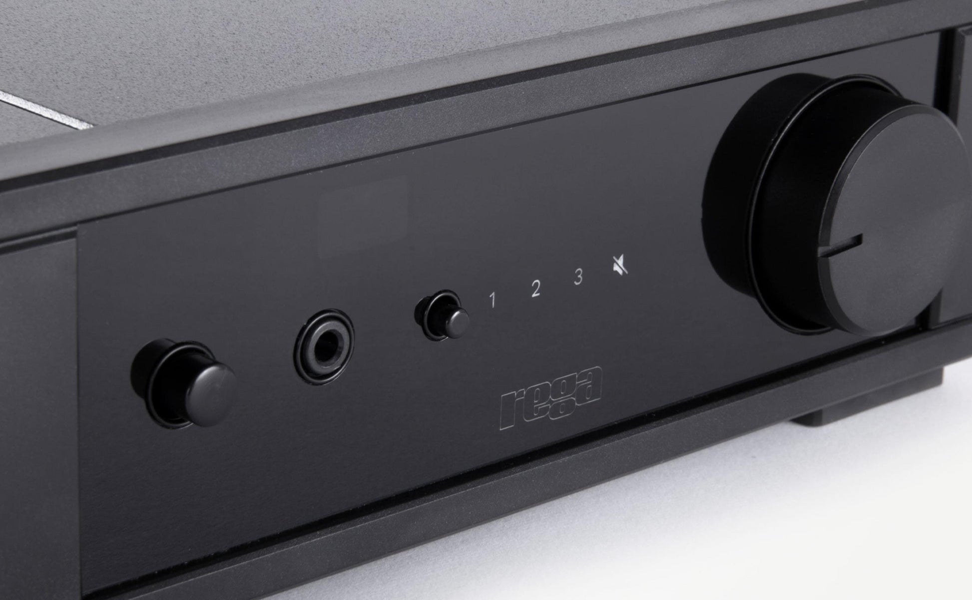 Rega IO - Integrated Amplifier